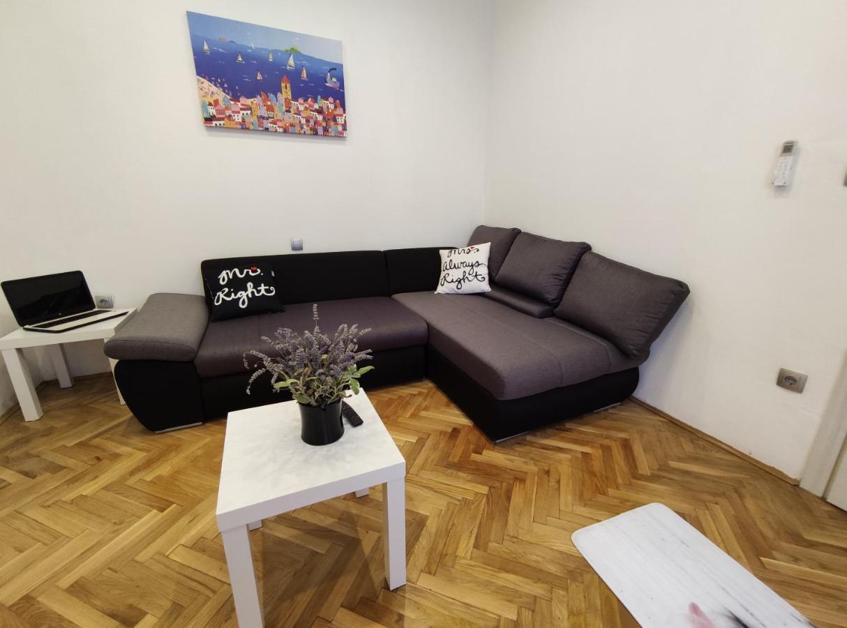 Apartment Tona Шибеник Екстер'єр фото
