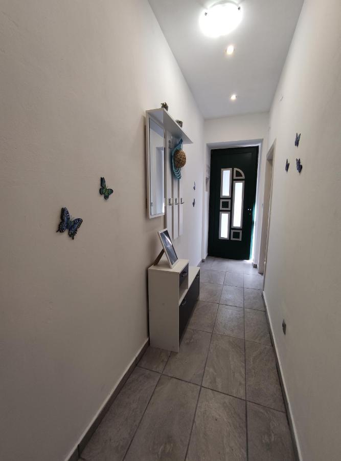 Apartment Tona Шибеник Екстер'єр фото