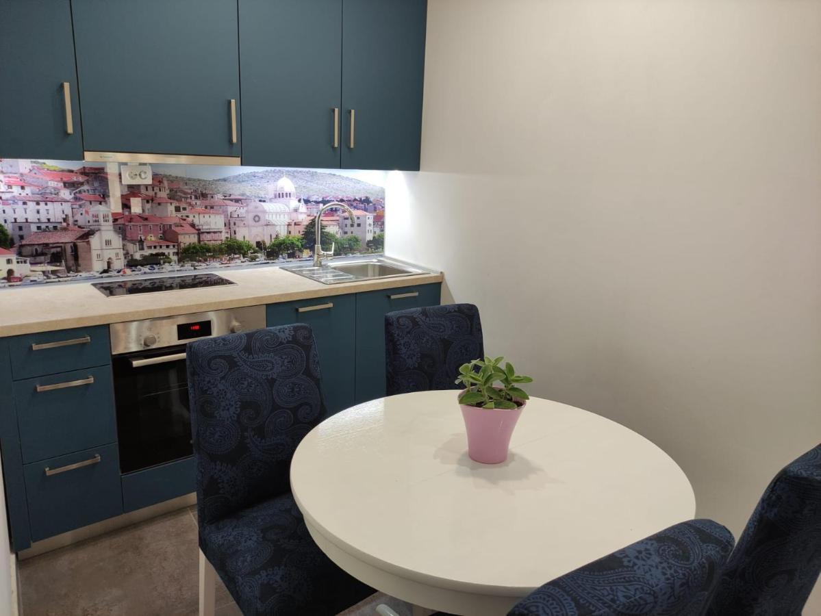 Apartment Tona Шибеник Екстер'єр фото